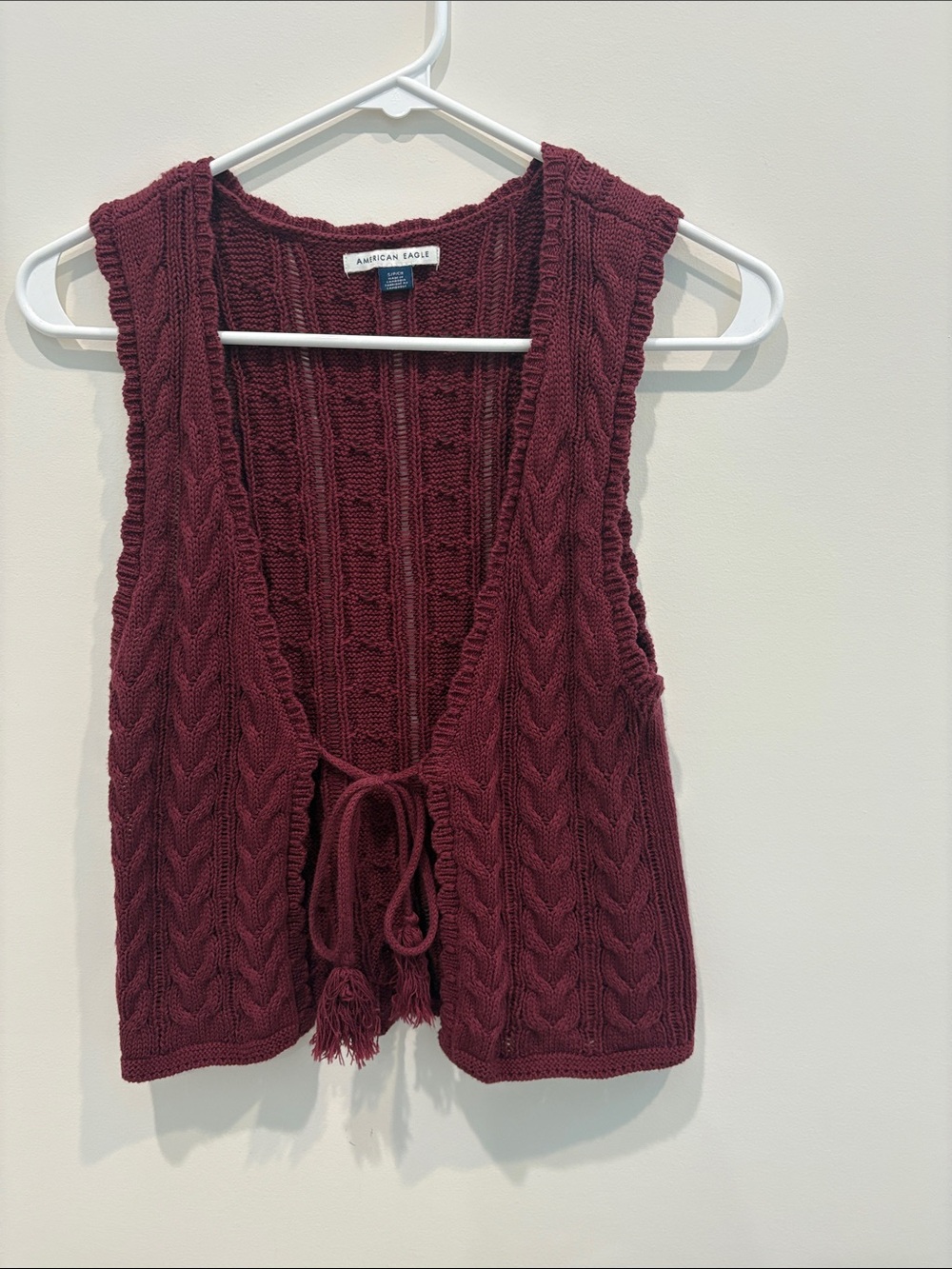 American Eagle Outfitters Cable Knit Tie-Front Sweater Vest - Burgundy